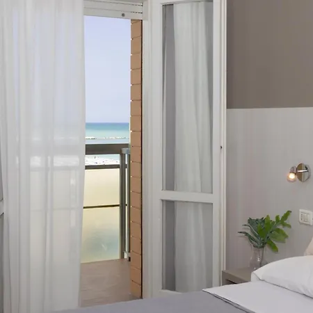 Bikini Tropicana Family