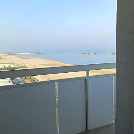 Bikini Tropicana Family فندق ليدو دي سافيو