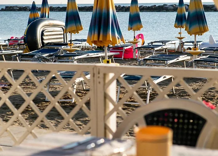 Bikini Tropicana Family