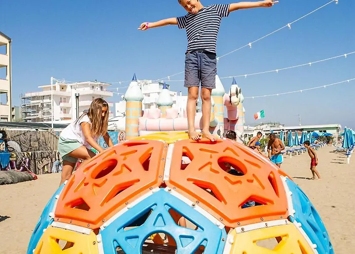 Bikini Tropicana Family