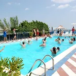 Hotel Bikini Tropicana Family