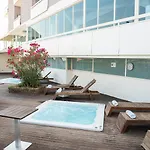 מלון Bikini Tropicana Family 3*