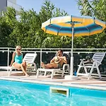 Bikini Tropicana Family
