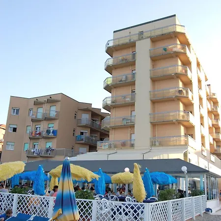 Bikini Tropicana Family Hotel 3*