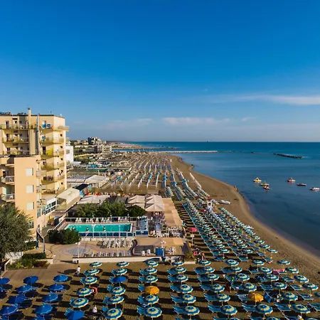 Bikini Tropicana Family Hotel 3*