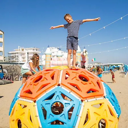 Bikini Tropicana Family