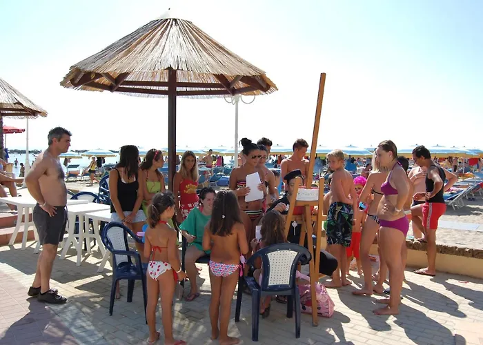 Bikini Tropicana Family 3*