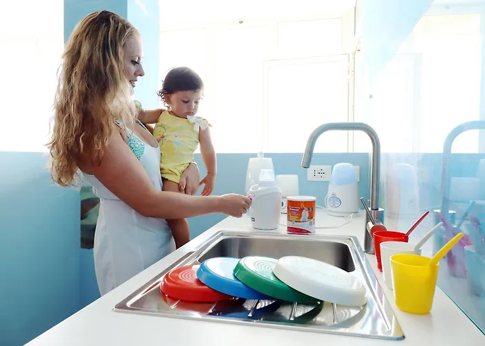 Bikini Tropicana Family ホテル